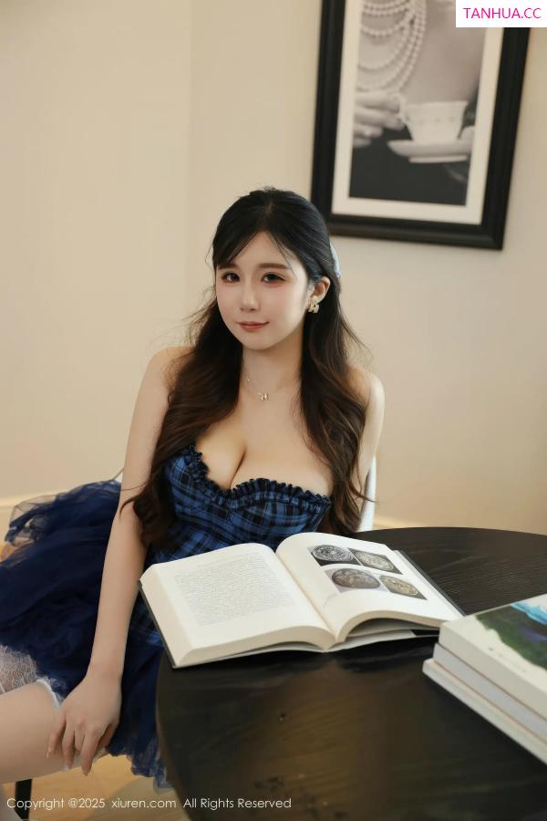   [XiuRen]高清写真图 2025.11.14 No.10990 小肉肉咪 情趣死库水第8张图片